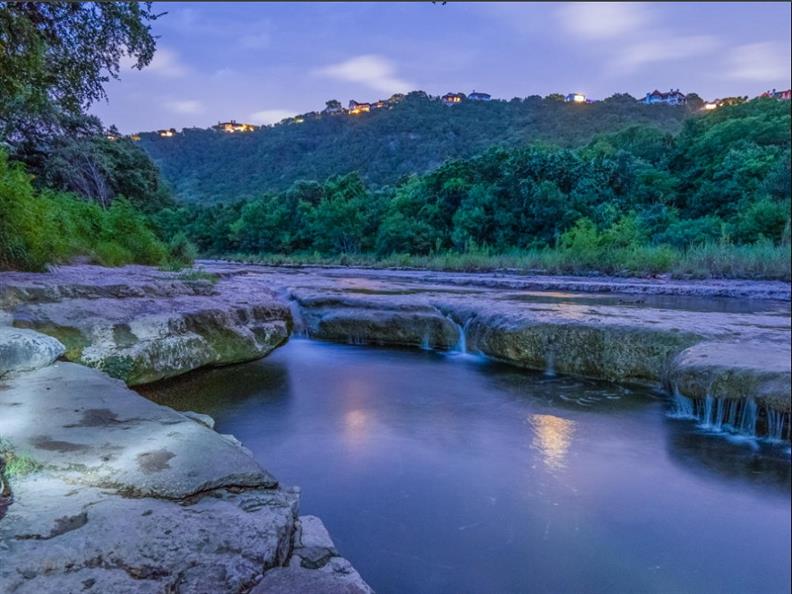 Austin con espacios de naturaleza, caminatas y ciudad activa