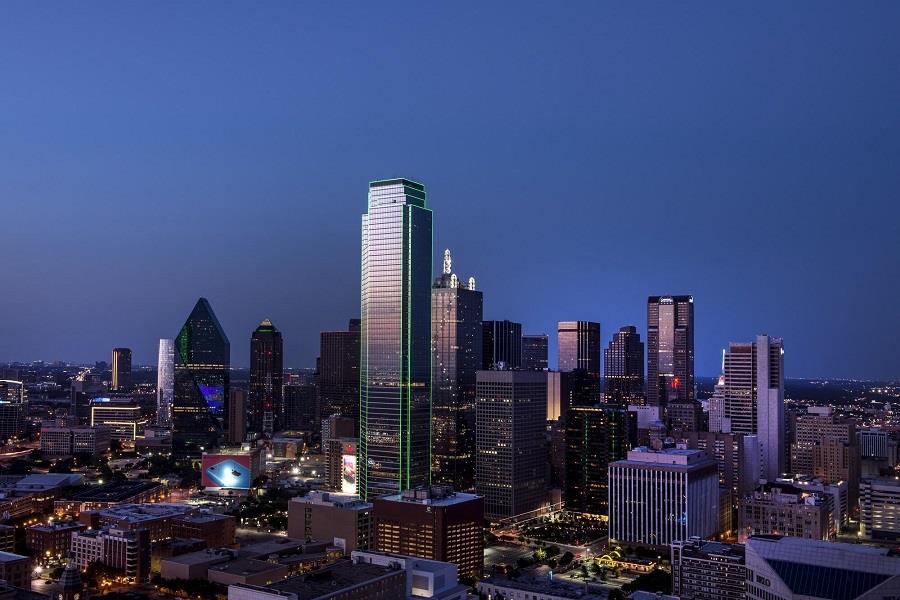 Dallas con arquitectura urbana, entretenimiento y espacios para actividades familiares