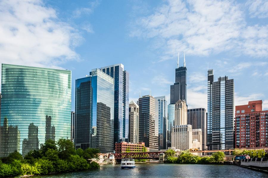 Chicago con vista al lago Michigan, arquitectura y espacios urbanos