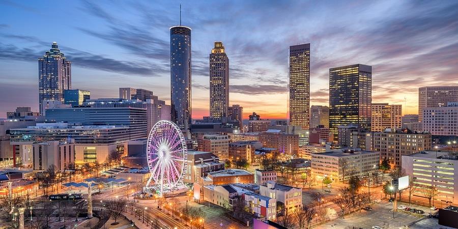 Atlanta con ciudad verde, cultura, entretenimiento y deportes